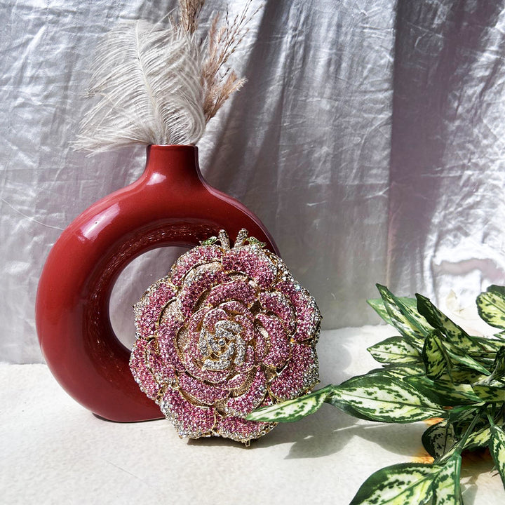 FLOWER CLUTCH