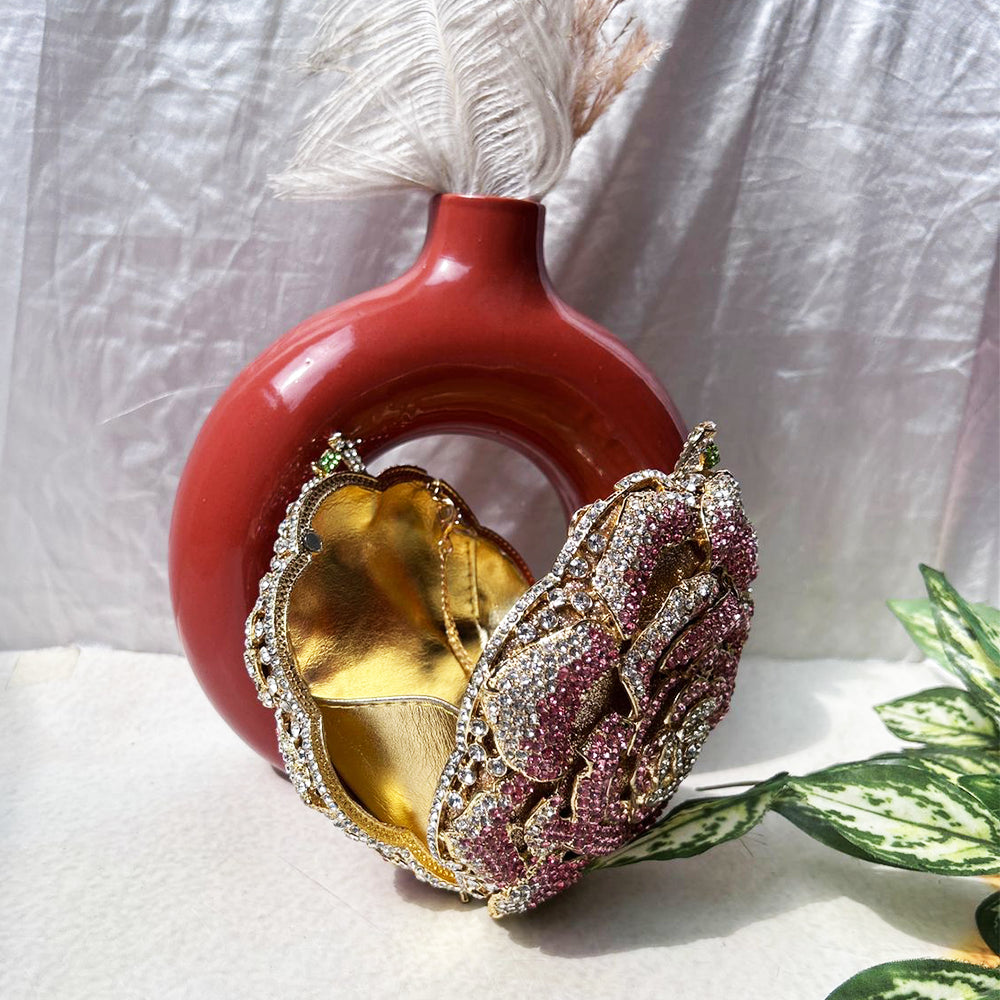 FLOWER CLUTCH