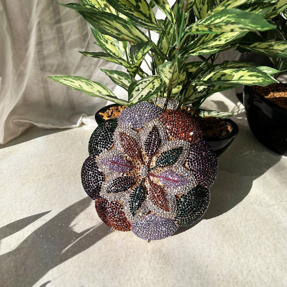 FLOWER CLUTCH