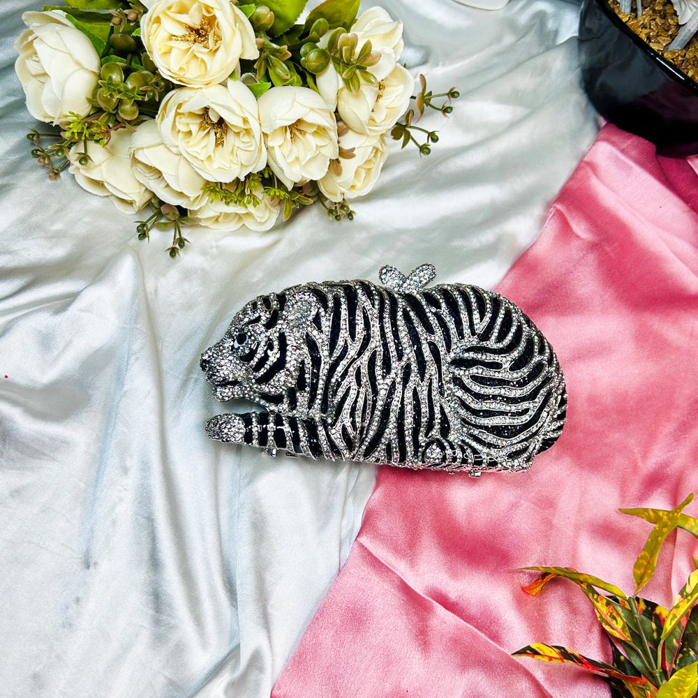 TIGER CLUTCH