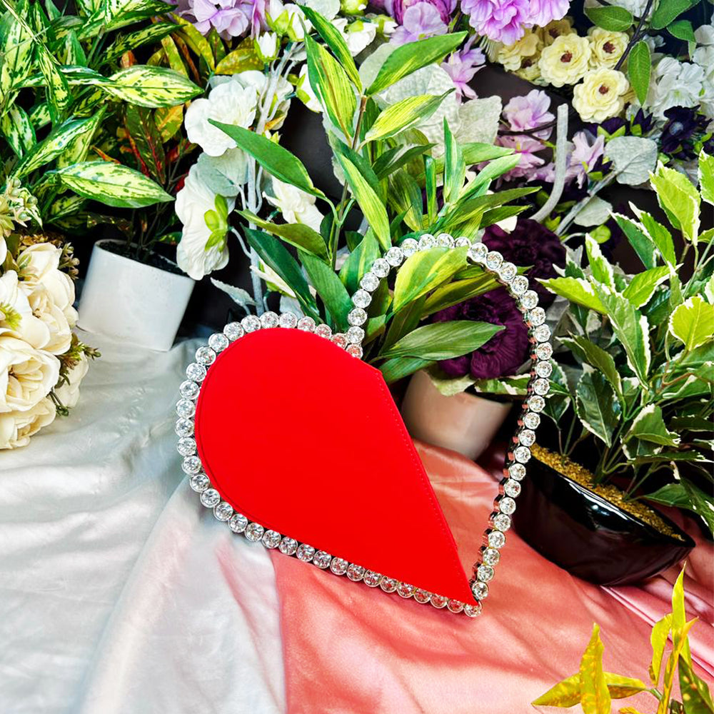HEART WRISTLET