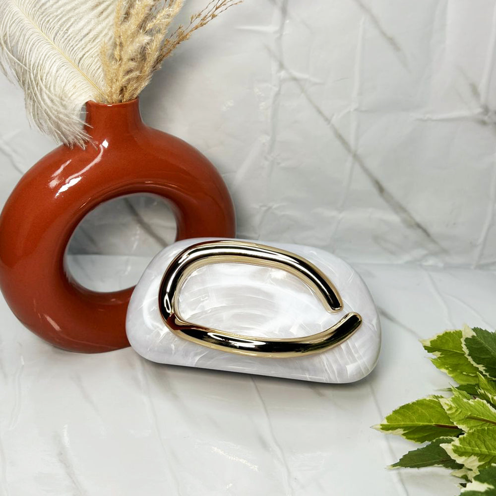 KYE MARBLE CLUTCH