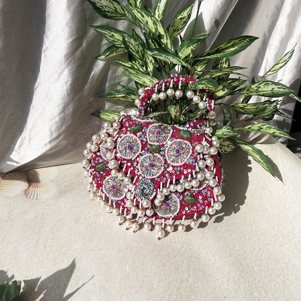 DILBAR CLUTCH