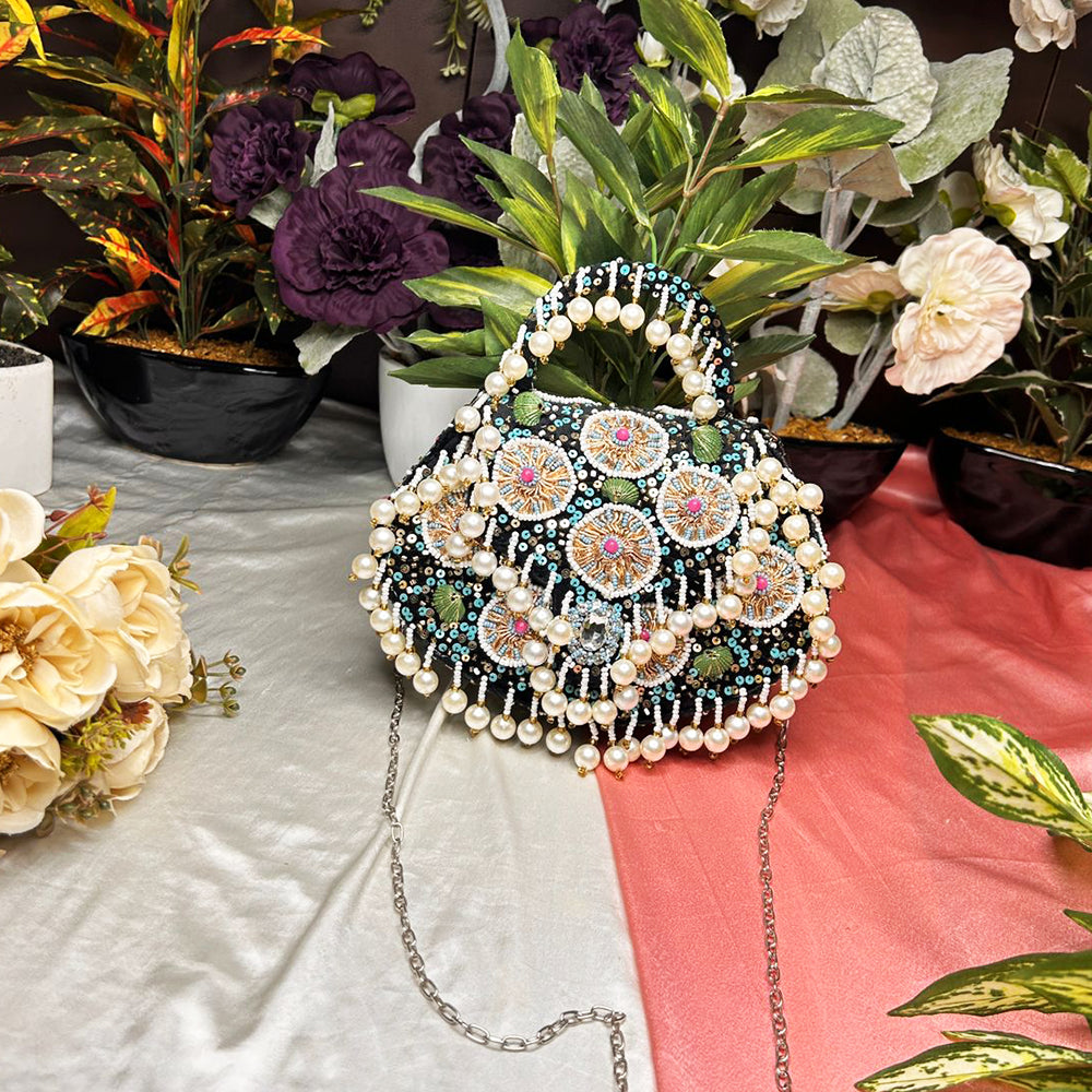 DILBAR CLUTCH