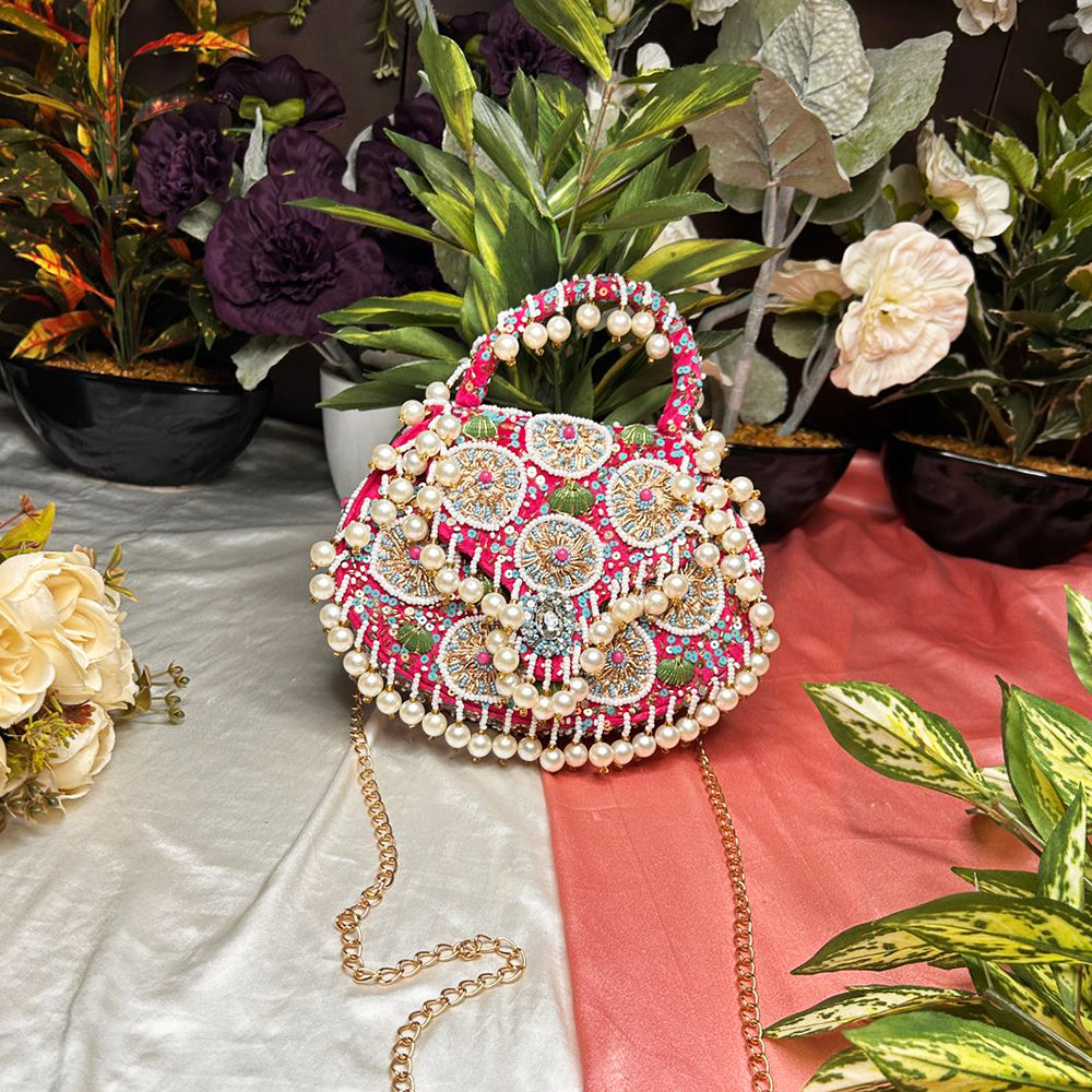 DILBAR CLUTCH