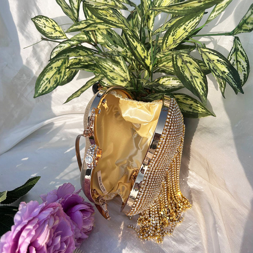 HEART CLUTCH