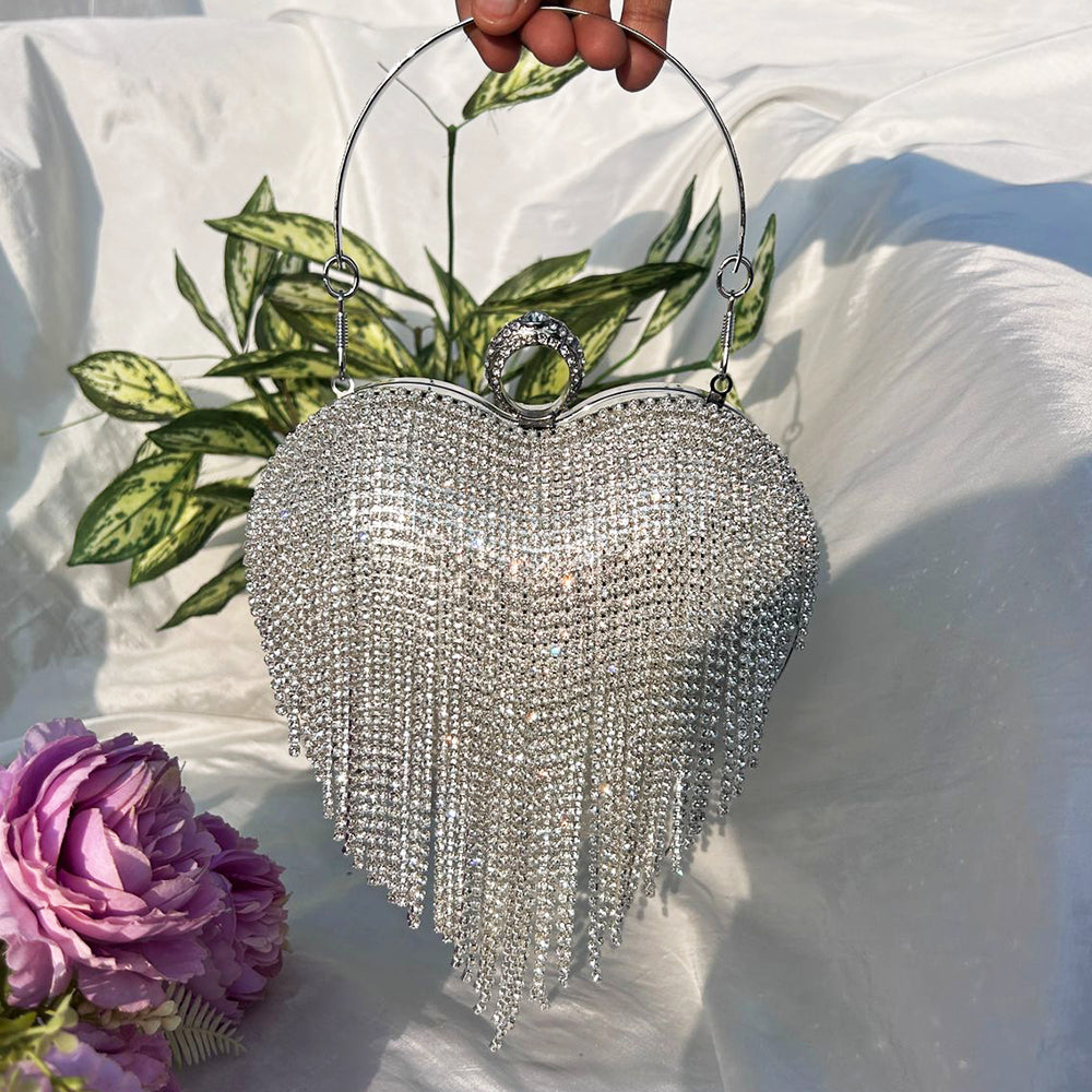 HEART CLUTCH