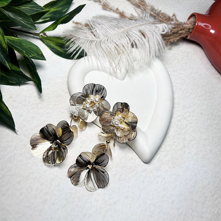 GOLD FLOWER EARING