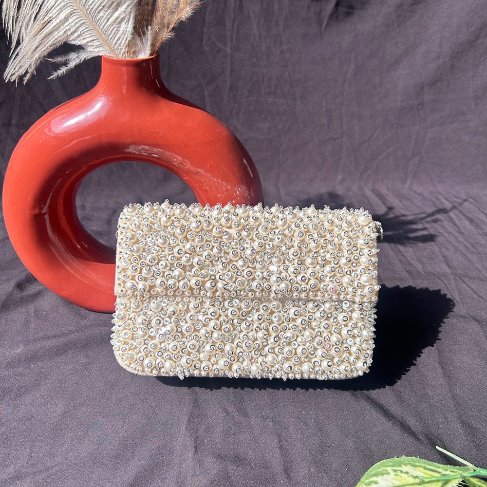 Pearl sling bag