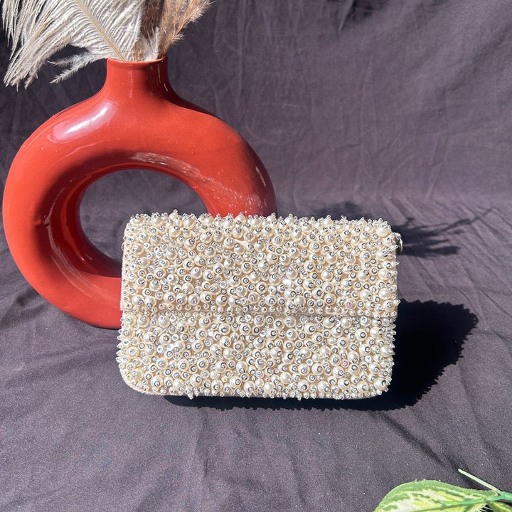Pearl sling bag