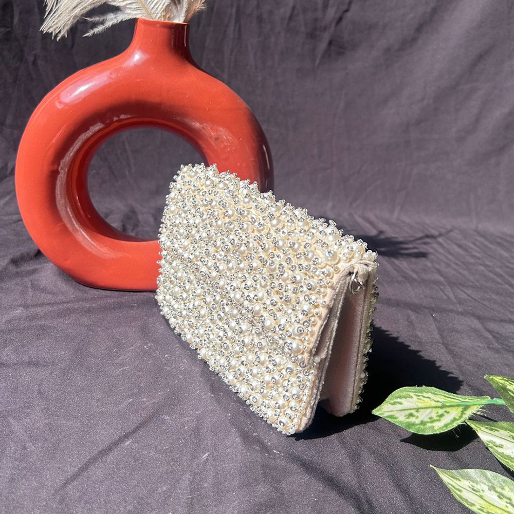 Pearl sling bag