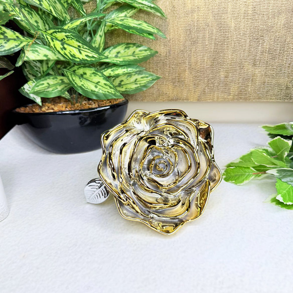 ROSE CLUTCH