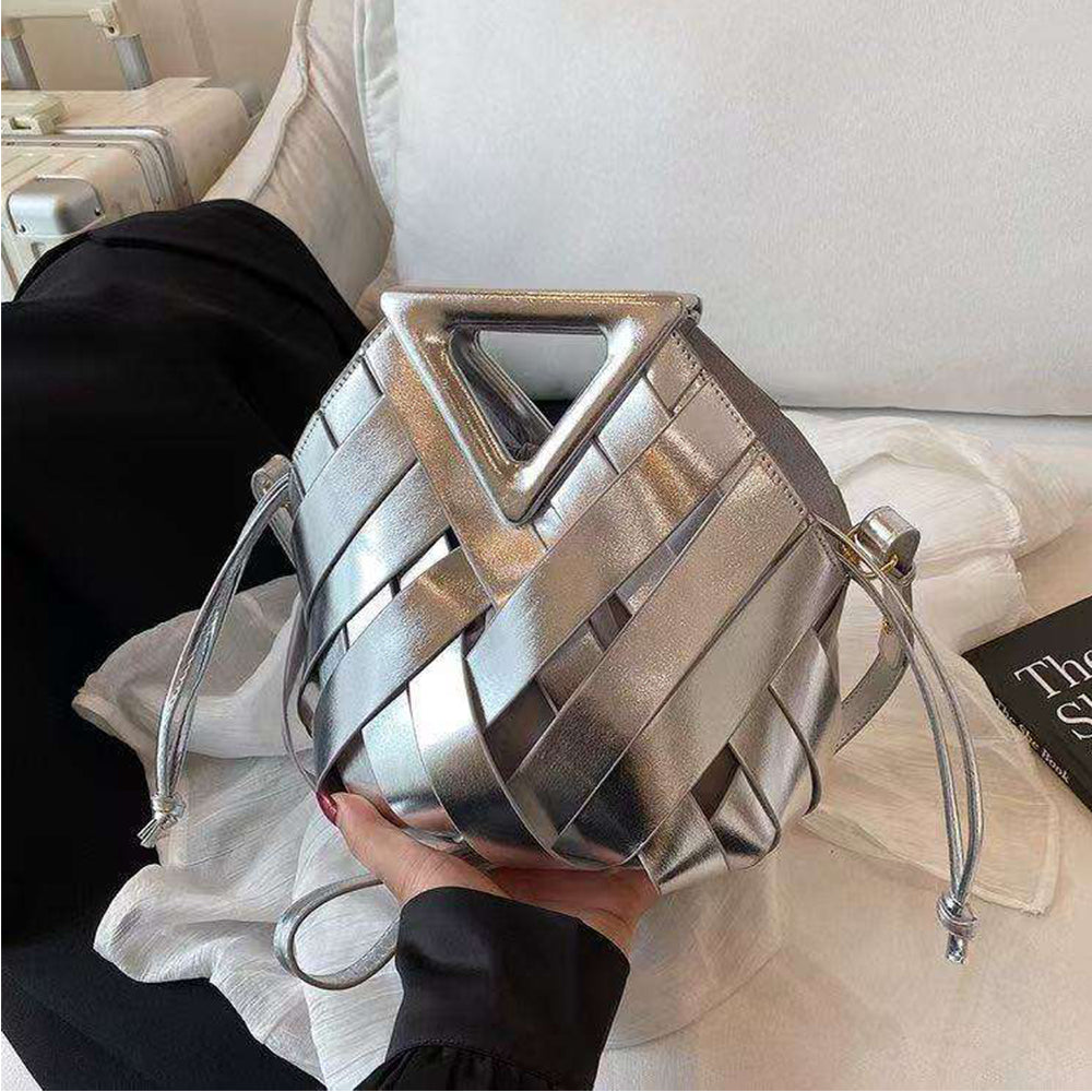 Soft pouch bag